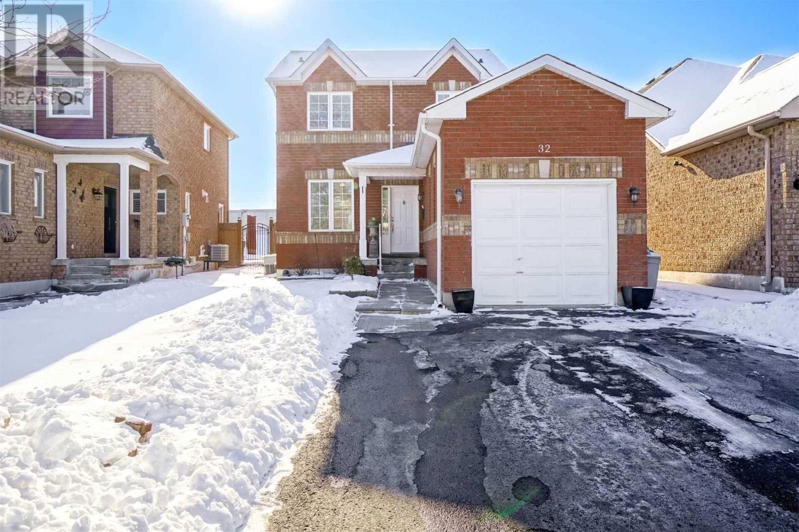 For Sale: 32 TWIN WILLOW CRES, Brampton